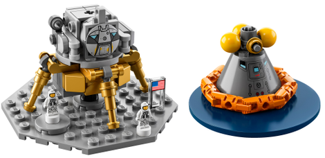 Illustration for article titled Live Out Your Astronaut Dreams With Lego's Meter-Tall NASA Apollo Saturn V Rocket